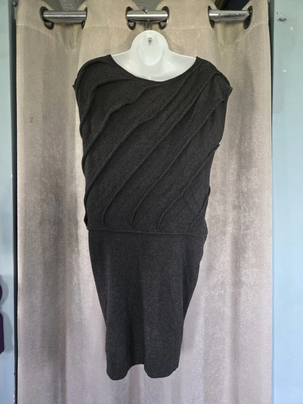 ⭐️Max Studio Black Sleeveless Textured Knit Dress⭐️ - Picture 2 of 7